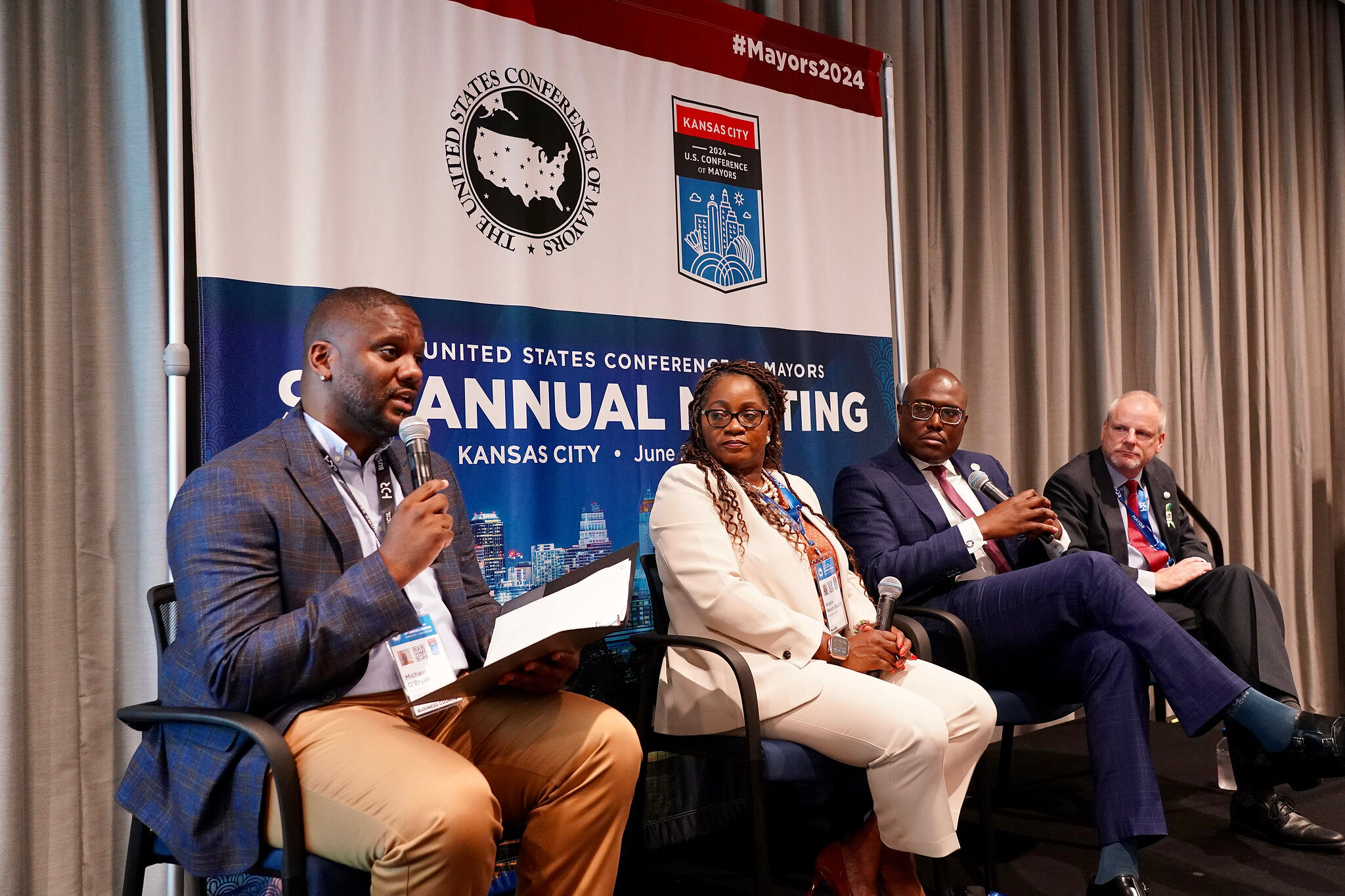 Mike O’Bryan of Humanature, moderates the Workforce Development Panel and Best Practice Forum featuring Mayor Angie Nelson Deuitch Mayor Frank Scott Jr, and Michael Helfrich.